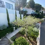 Maison Face A La Mer Au-Dessus De La Baie De Rosas